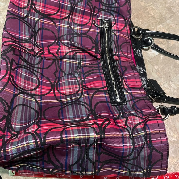 Coach large tote with laptop case and matching small accessory case - Picture 13 of 16